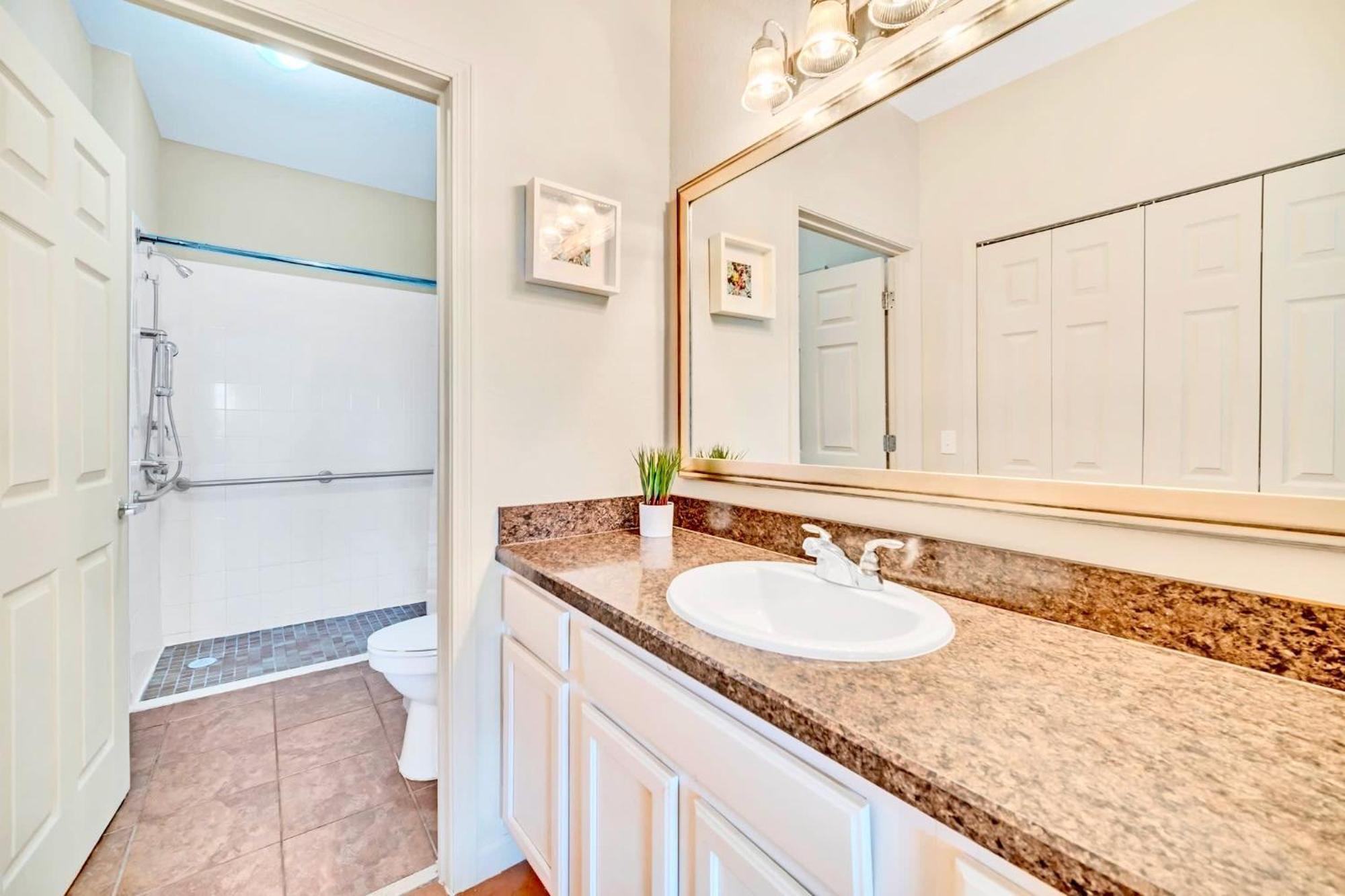 Spacious 2Br Condo With Pool & Hot Tub, Near Disney! أورلاندو المظهر الخارجي الصورة